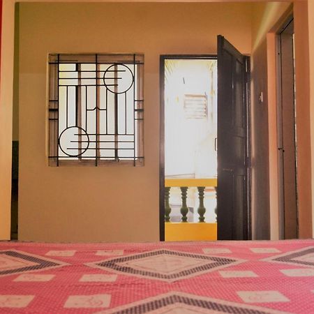 Monte Villa Guest House Кандолім Екстер'єр фото